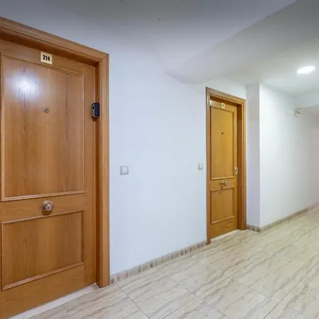 Plaza Nogalera アパート トレモリノス